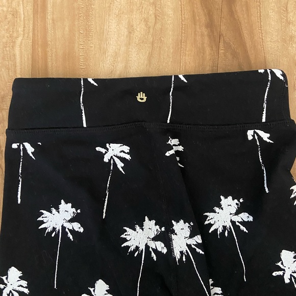 Spiritual Gangster Girls Black Palm Tree Athletic Activewear Leggings Size 8 - Picture 4 of 5